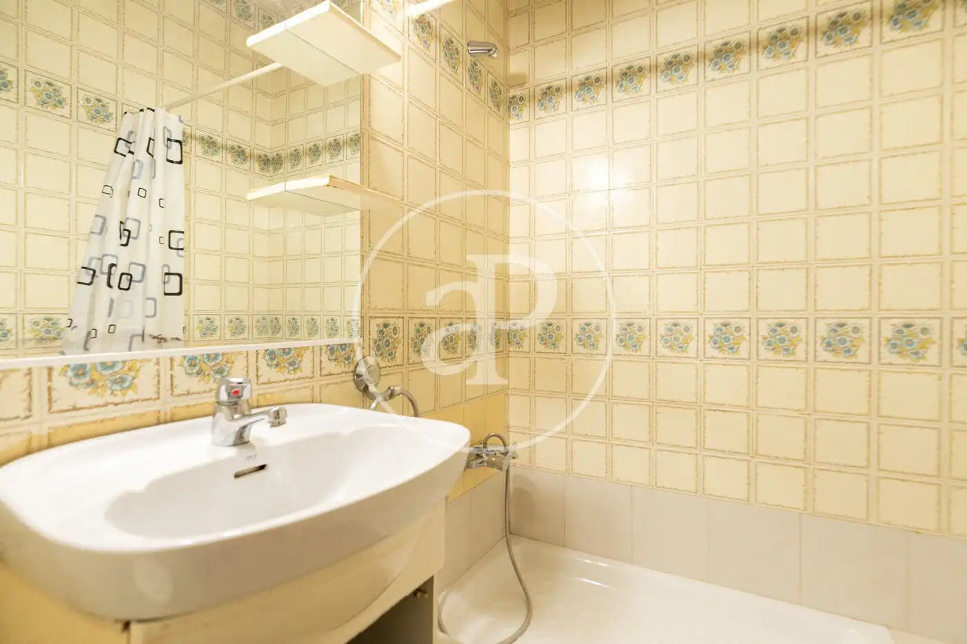 Baño de Piso en venta en Barcelona con Calefacción