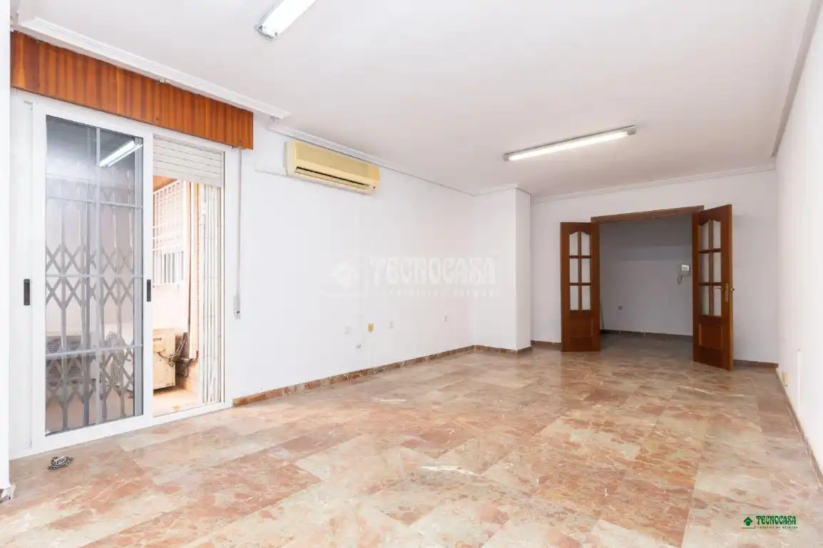 Pis en venda en Almería amb Aire condicionat i Balcó