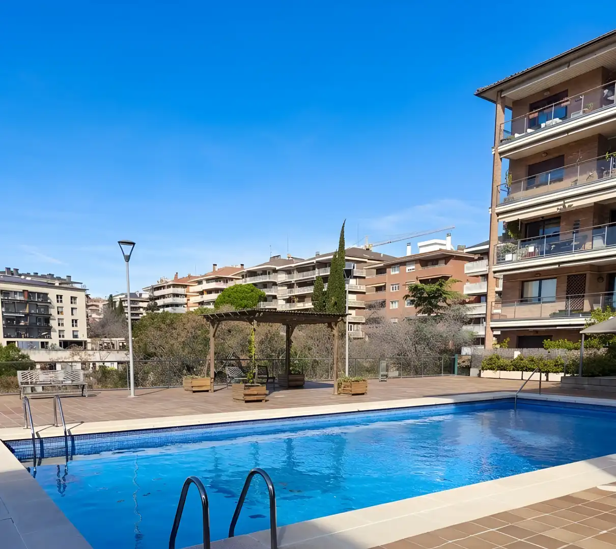 Swimming pool of Flat for sale in Sant Cugat del Vallès  with Air Conditioner, Heating and Parquet flooring