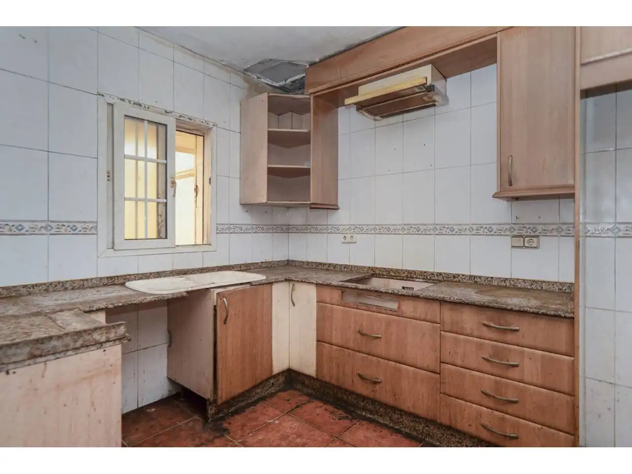Cuina de Casa o xalet en venda en Cartagena amb Jardí privat