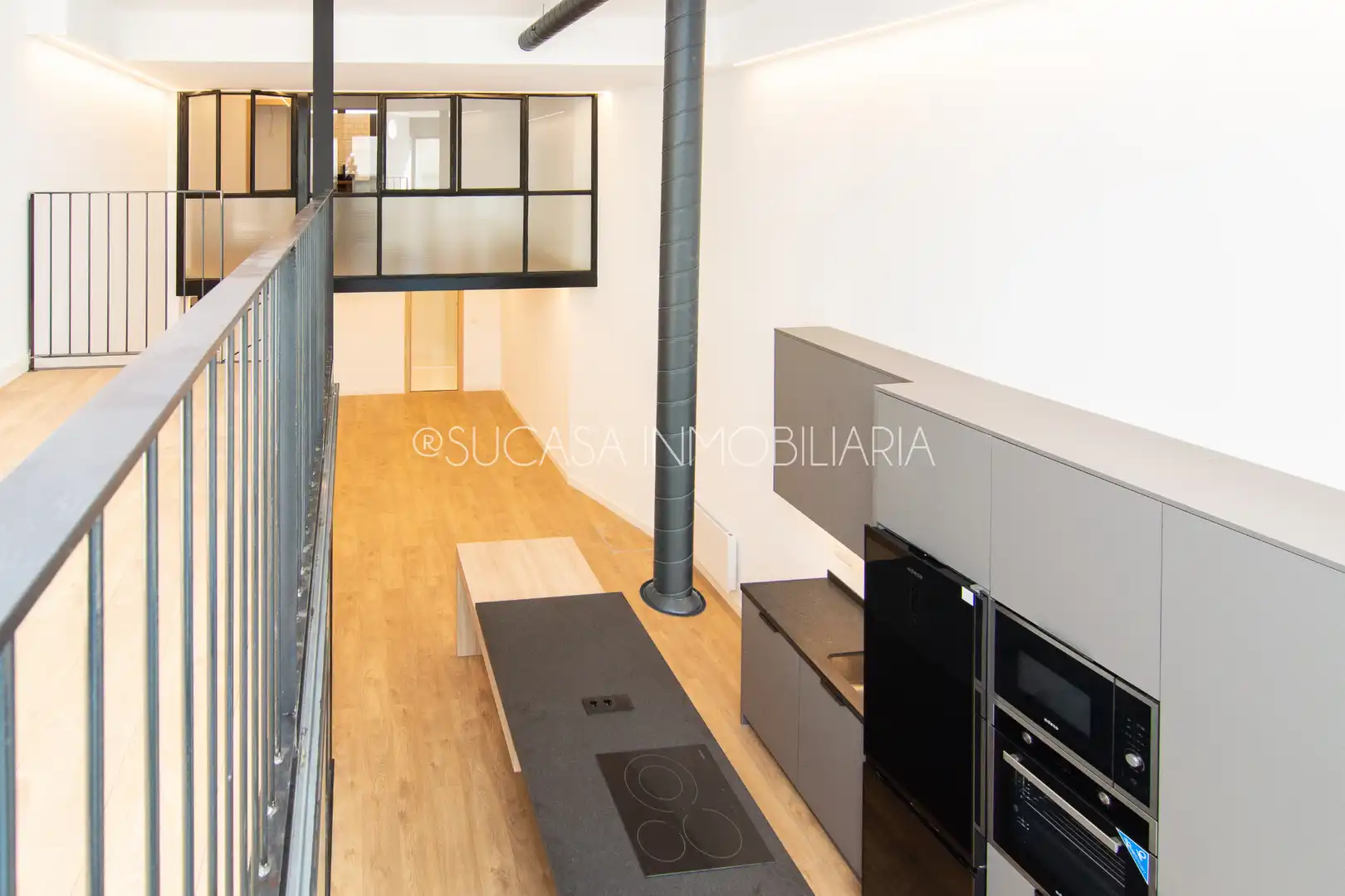 Cuina de Loft de lloguer en A Coruña Capital  amb Calefacció, Parquet i Forn