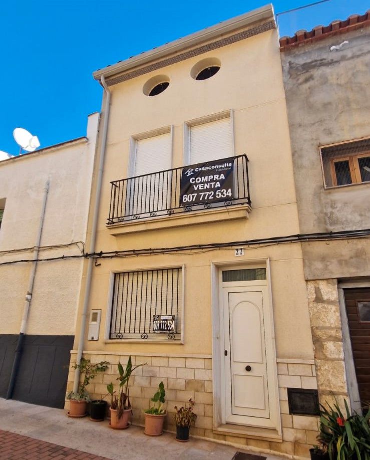 Vista exterior de Finca rústica en venda en Les Coves de Vinromà amb Calefacció, Terrassa i Traster
