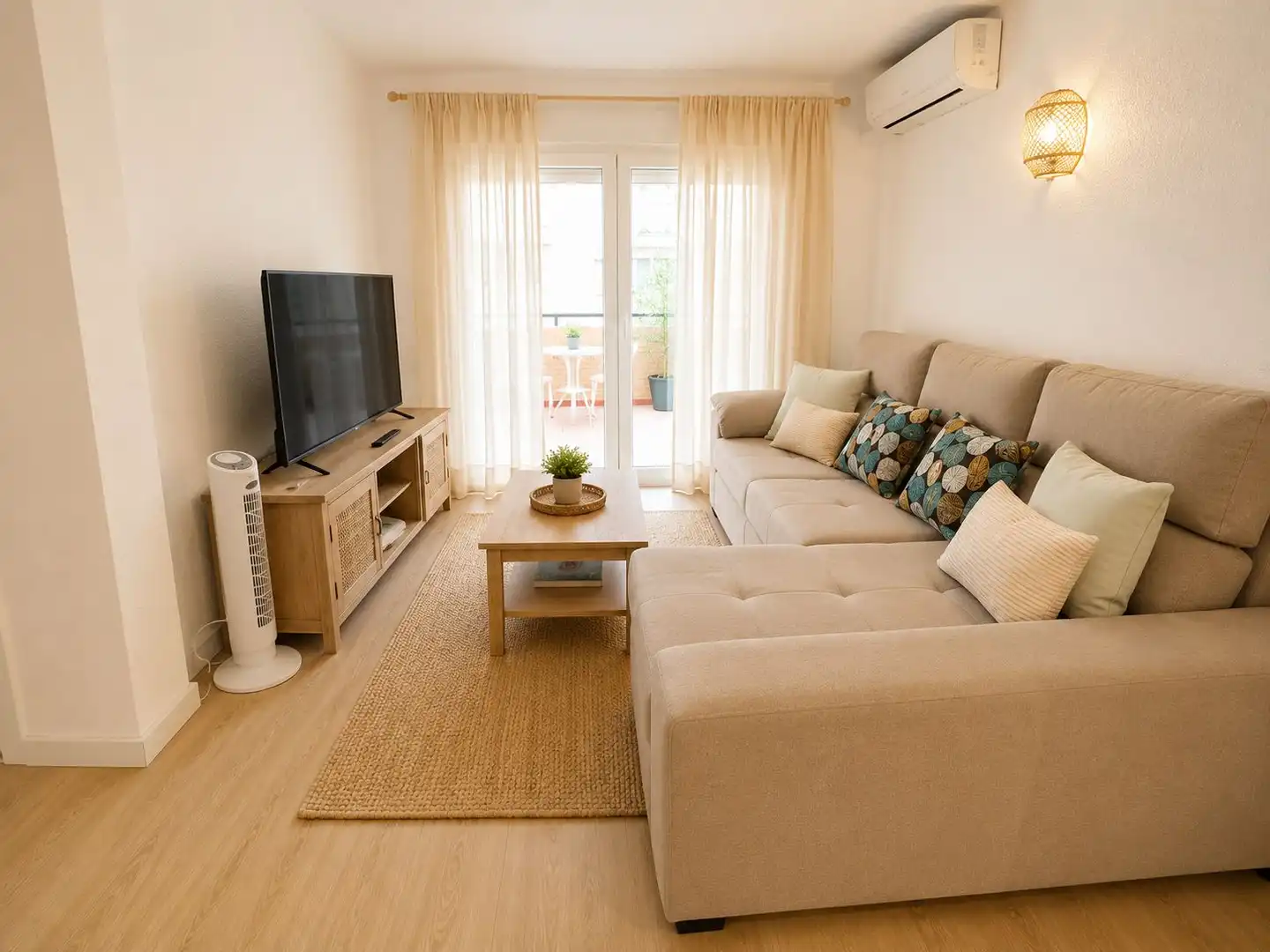 Sala de estar de Apartamento de alquiler en Jávea / Xàbia con Aire acondicionado, Terraza y Amueblado