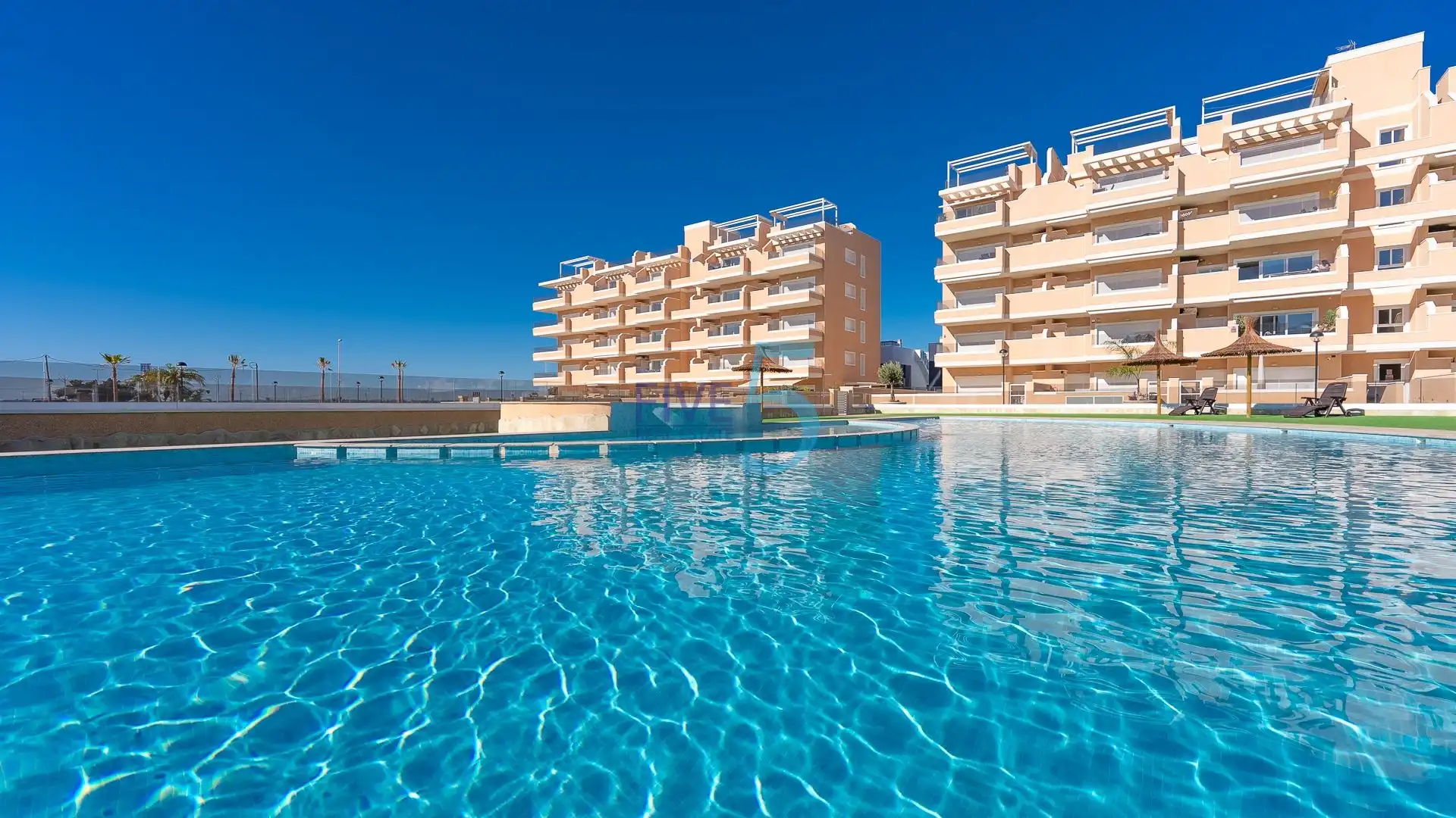 Àtic amb piscina en venda a El Raso, imagen 2