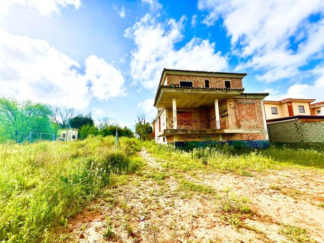 Casa-chalet en Venta en  ALISO en Almensilla