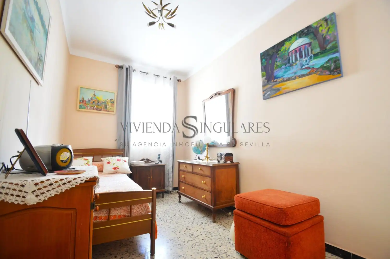 Bedroom of Flat for sale in Sevilla  with Air Conditioner, Terrace and Storage room