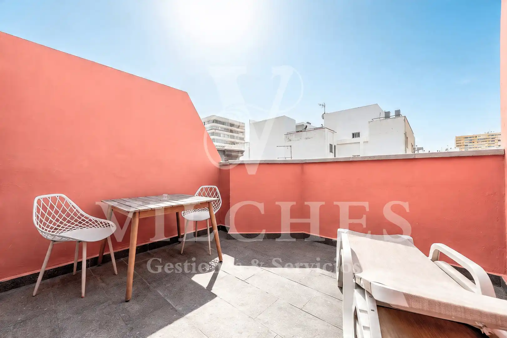 Penthouse with lift for sale in Calle Juan de Miranda, imagen 2