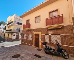 Vista exterior de Casa adosada en venda en  Huelva Capital