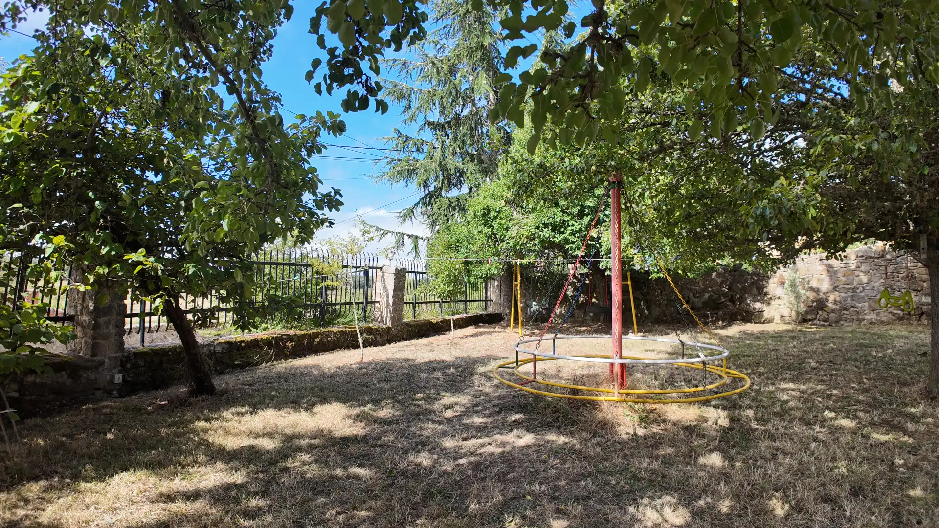 Jardín de Edificio en venta en Valderredible