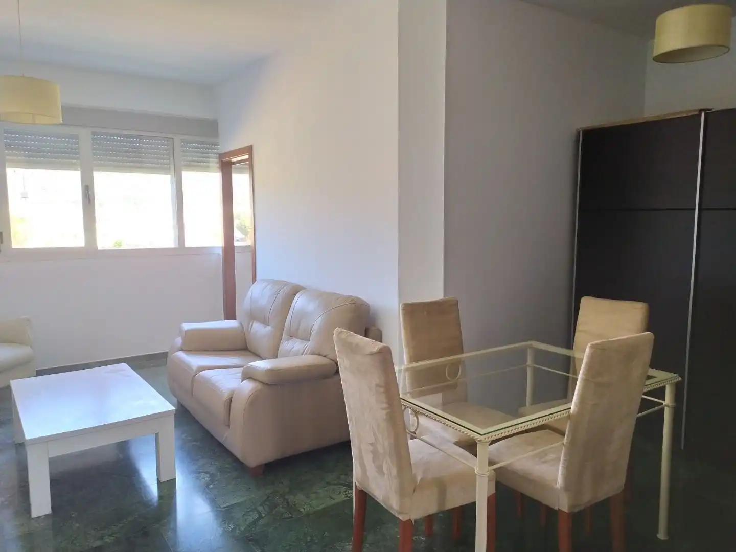 Apartament de lloguer a Pintora Maruja Mallo, Tablero Bajo - Arruzafilla