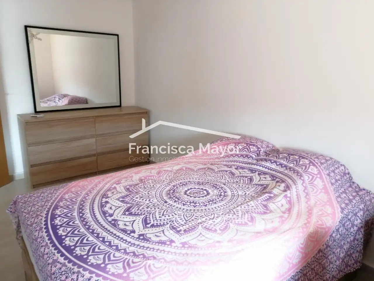Habitación de Piso de alquiler en Valencia con Aire acondicionado, Terraza y Amueblado