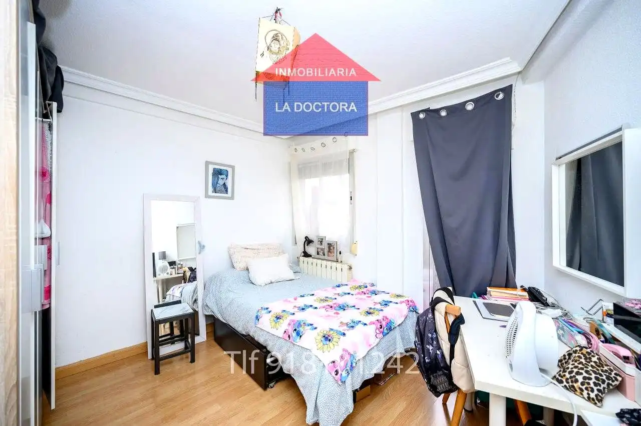 Bedroom of Flat for sale in Alcorcón  with Air Conditioner, Heating and Terrace