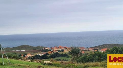 Parcela rústica con vistas al mar en Suances