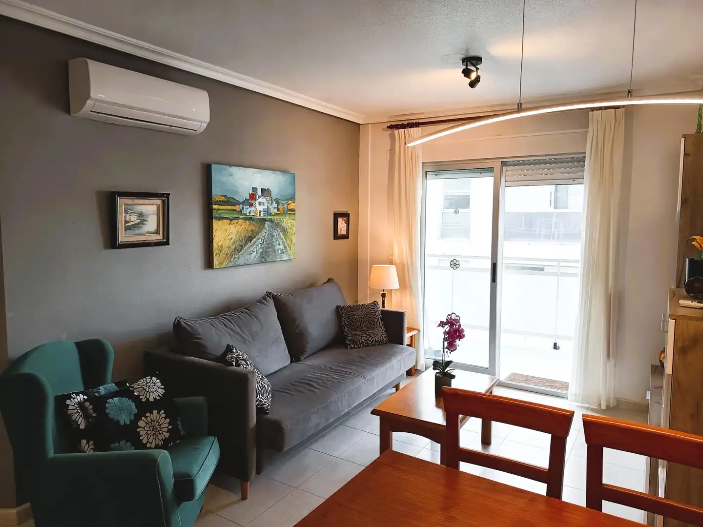 Wohnzimmer von Dachboden zum Verkauf in Orihuela mit Klimaanlage, Terrasse und Schwimmbad