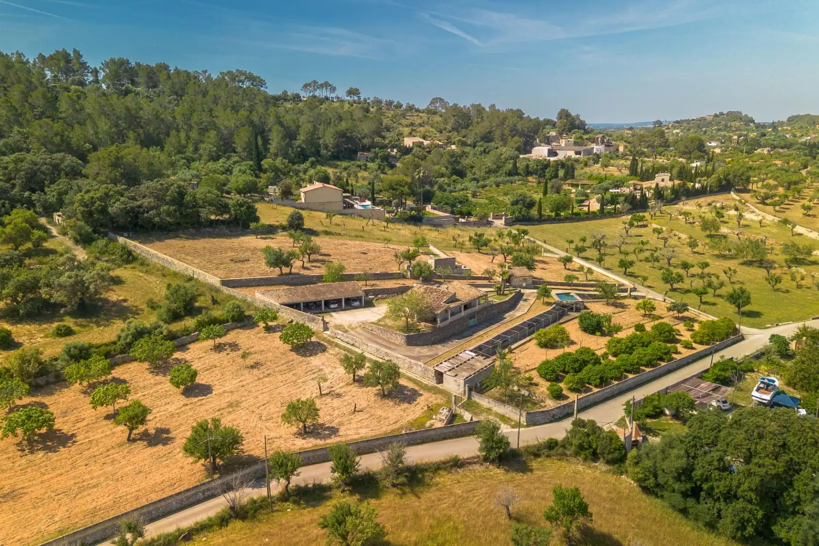 Finca rústica en venta en Selva con Jardín privado, Terraza y Trastero