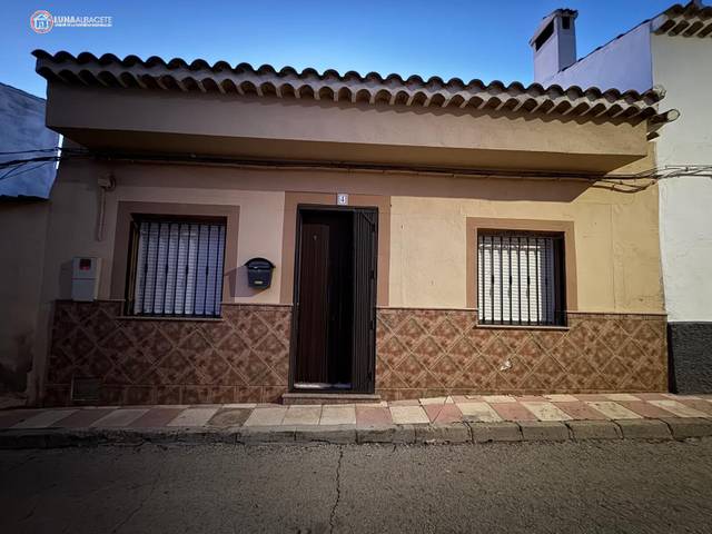 Casa adosada en Venta en Navas de Jorquera