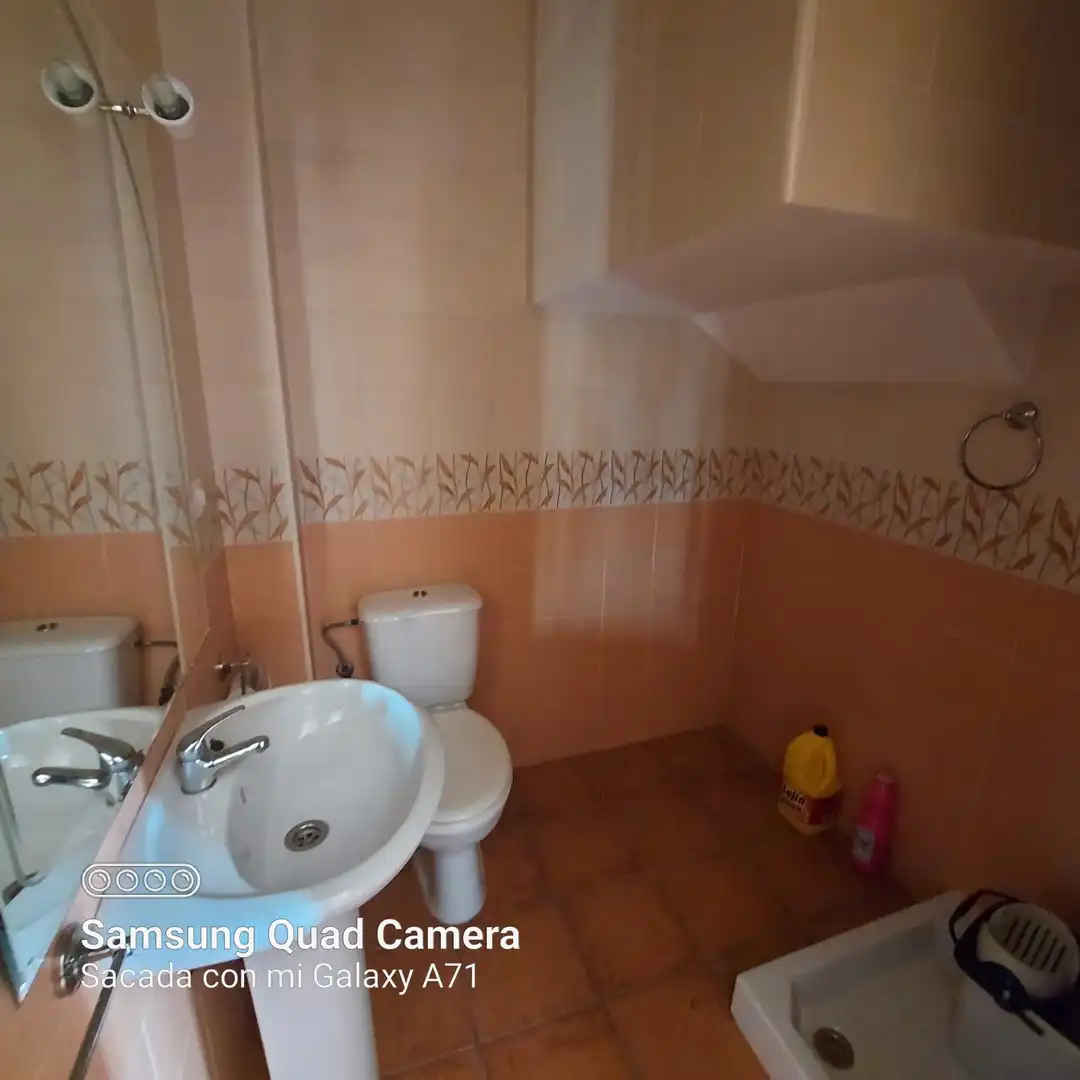 Bathroom of Houses for rent in Brenes  with Air Conditioner, Heating and Washing machine
