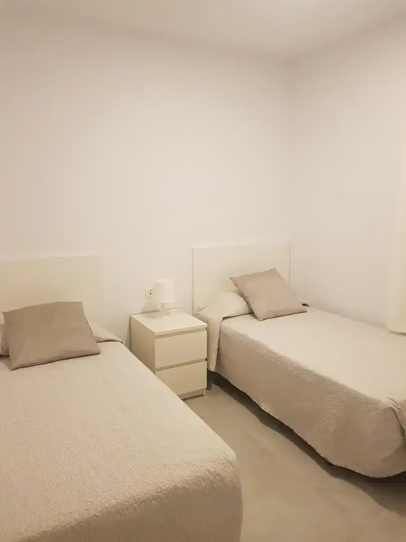 Schlafzimmer von Wohnung zur Miete in Barbate mit Klimaanlage, Privatgarten und Möbliert