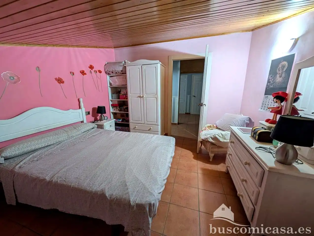 Dormitori de Finca rústica en venda en Linares amb Aire condicionat, Jardí privat i Traster