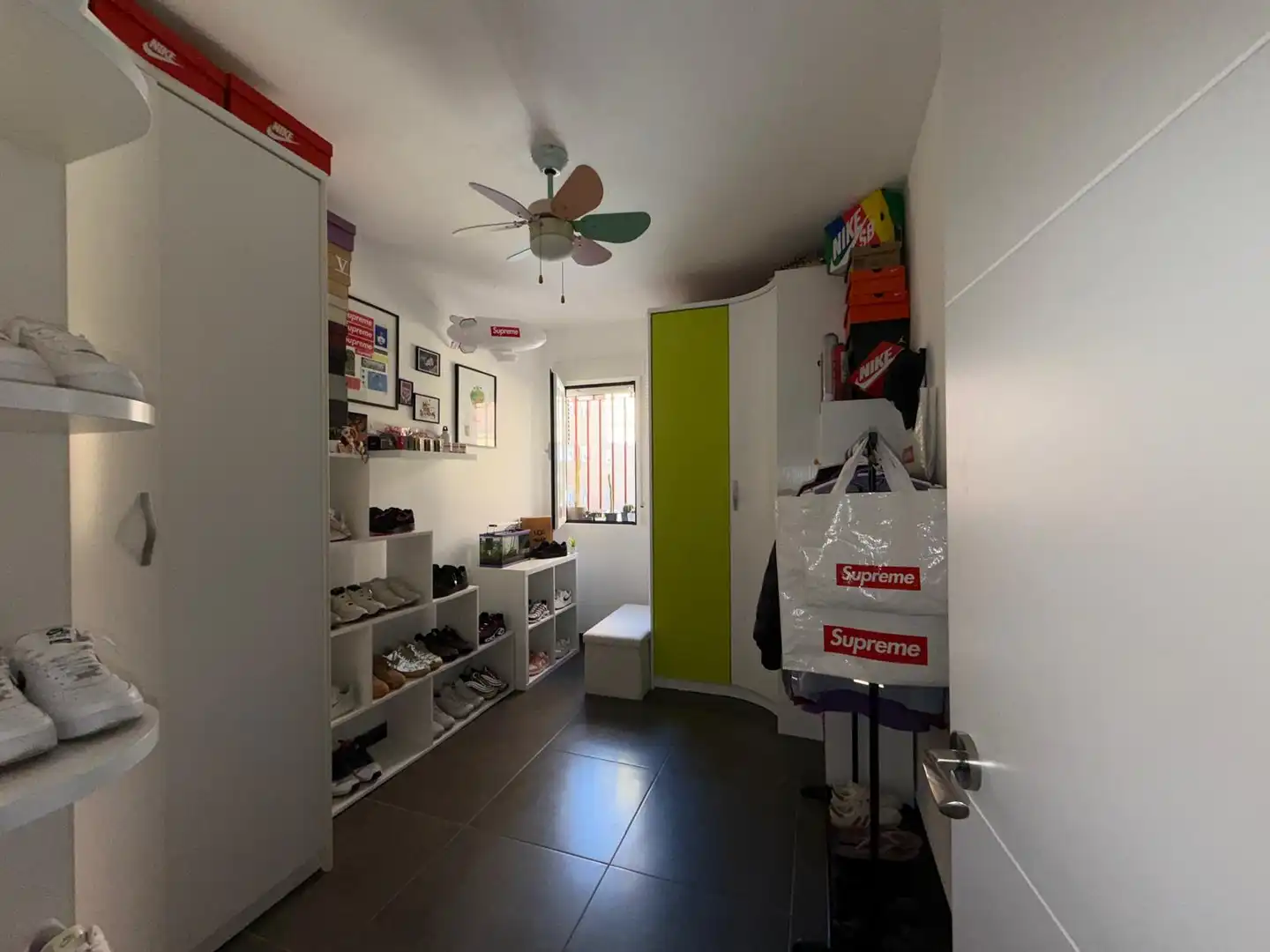 Flat for sale in Peligros  with Air Conditioner