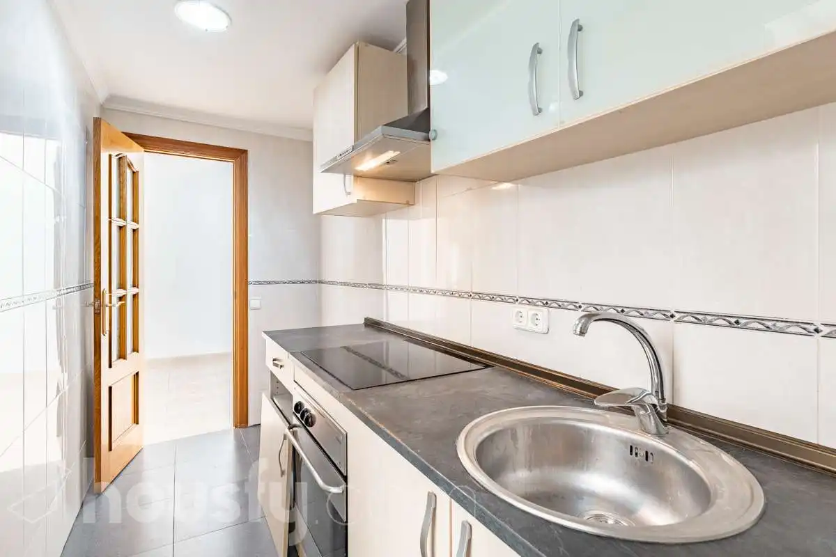 Cuina de Pis en venda en Barcelona amb Aire condicionat