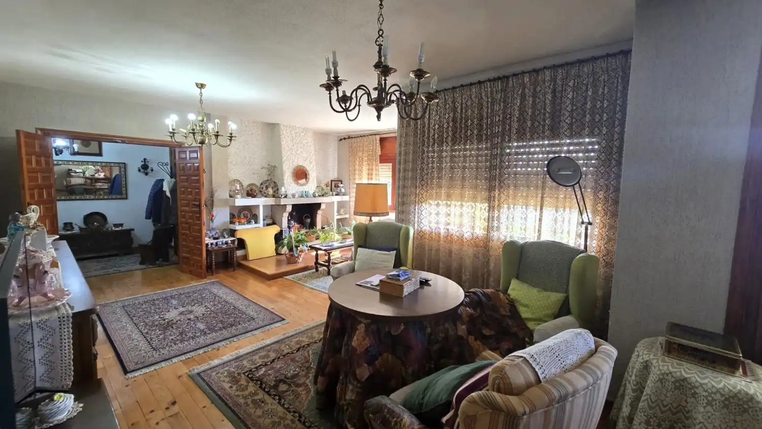Sala de estar de Casa o chalet en venta en Jarandilla de la Vera con Aire acondicionado, Calefacción y Jardín privado
