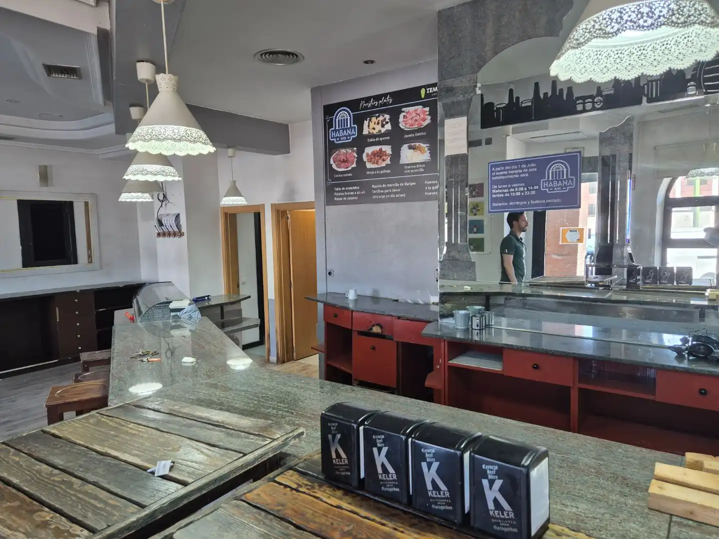 Cuina de Local de lloguer en Burgos amb Aire condicionat, Calefacció i Terrassa