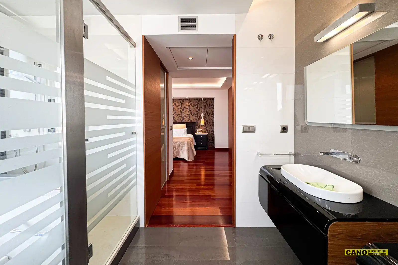 Bathroom of Flat for sale in El Ejido  with Terrace, Storage room and Swimming Pool