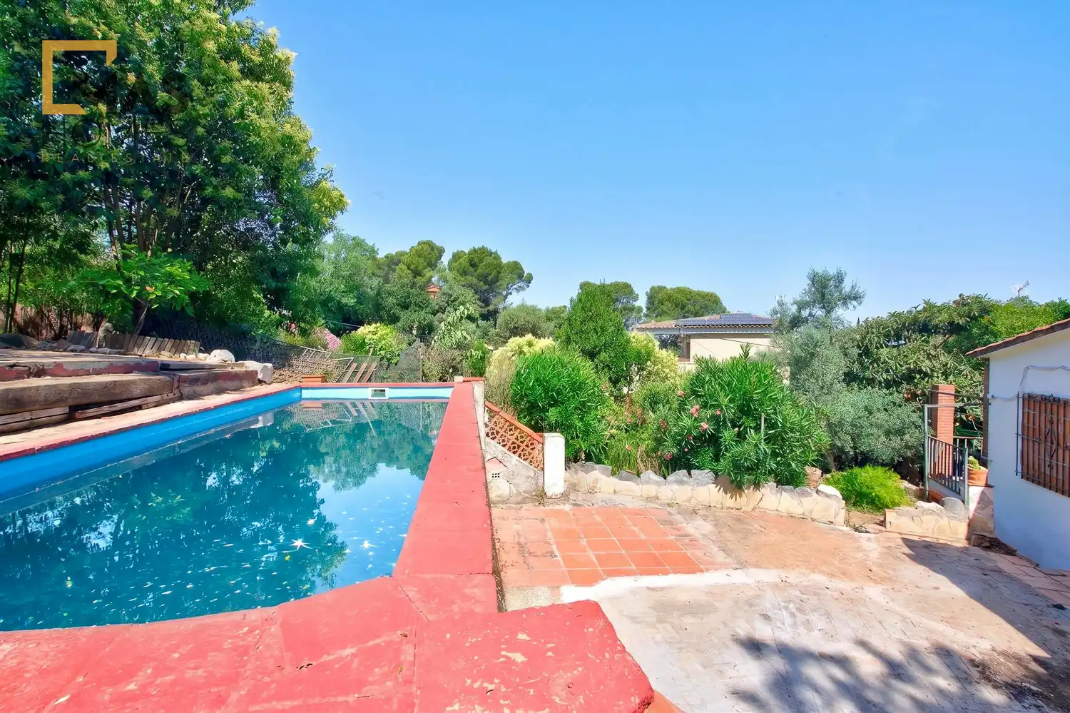 Piscina de Casa o xalet en venda en Sant Cugat del Vallès amb Jardí privat i Piscina
