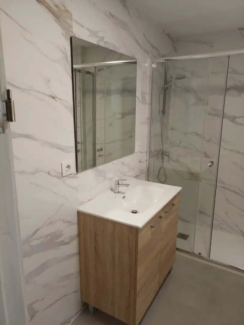 Baño de Piso de alquiler en Córdoba con Aire acondicionado y Calefacción