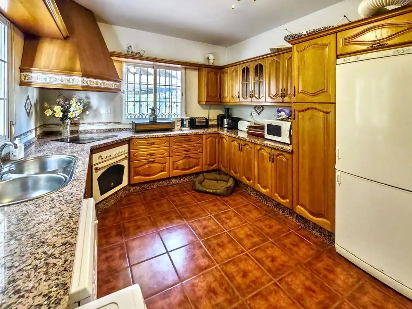 Küche von Haus oder Chalet zum Verkauf in Alhaurín de la Torre mit Privatgarten, Terrasse und Abstellraum