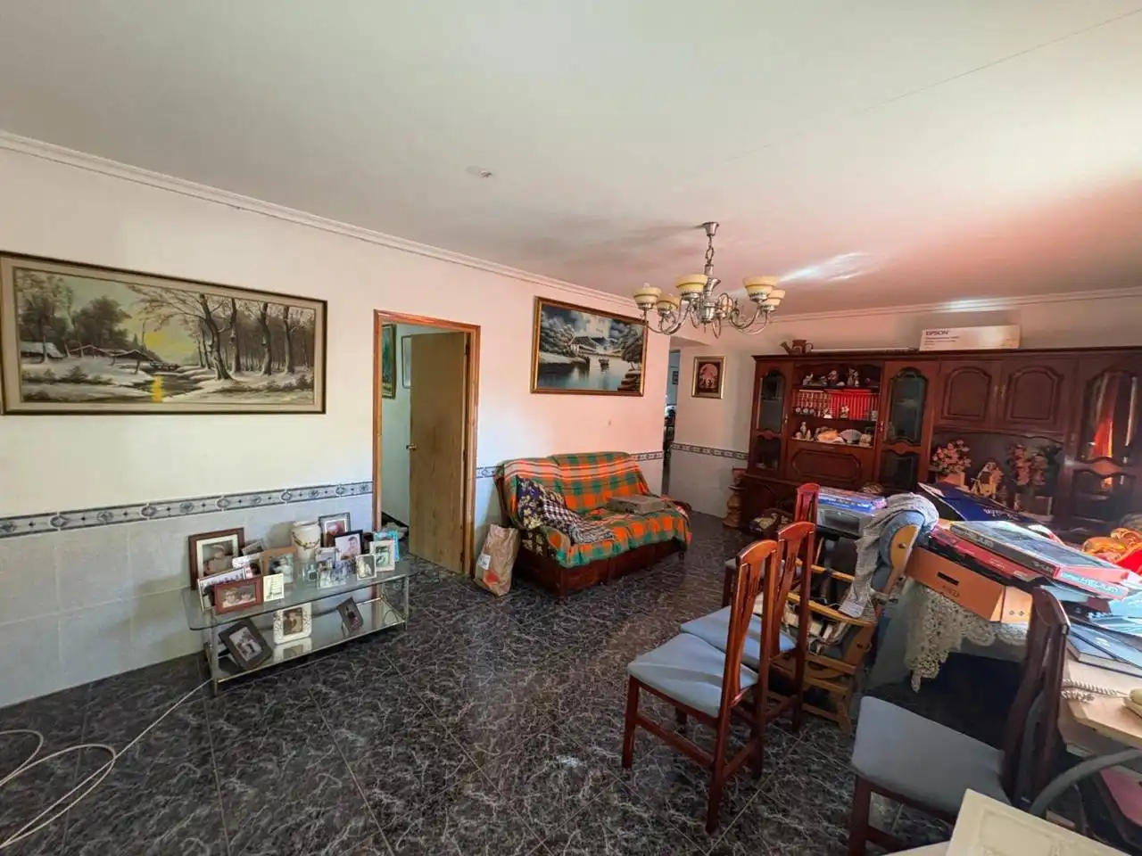 Sala d'estar de Casa o xalet en venda en Alicante / Alacant amb Aire condicionat, Jardí privat i Terrassa