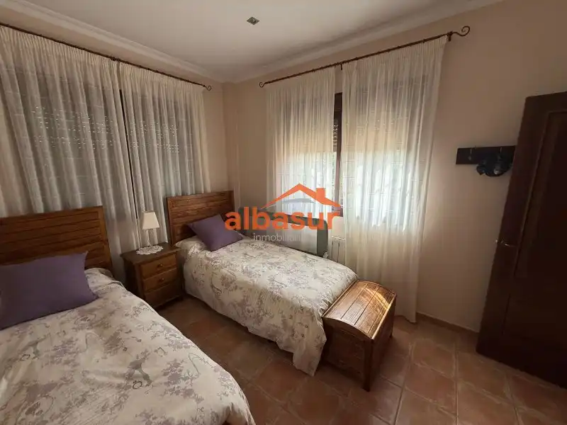 Chalet con piscina en venta en Calle Alcornoque, imagen 18