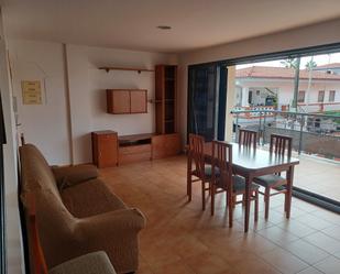 Living room of Single-family semi-detached to rent in Chilches / Xilxes  with Terrace, Furnished and Oven