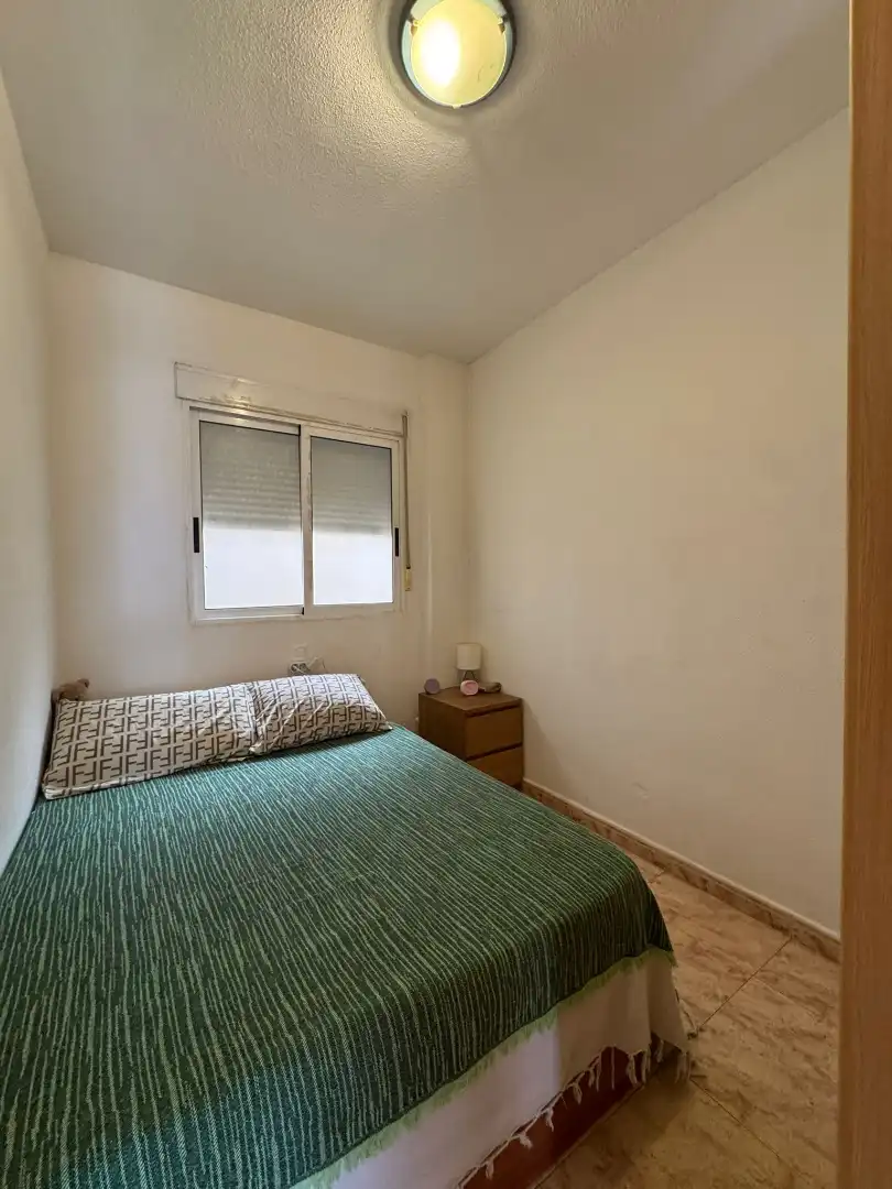 Schlafzimmer von Wohnung zum Verkauf in Torrevieja mit Balkon und Gemeinschaftspool