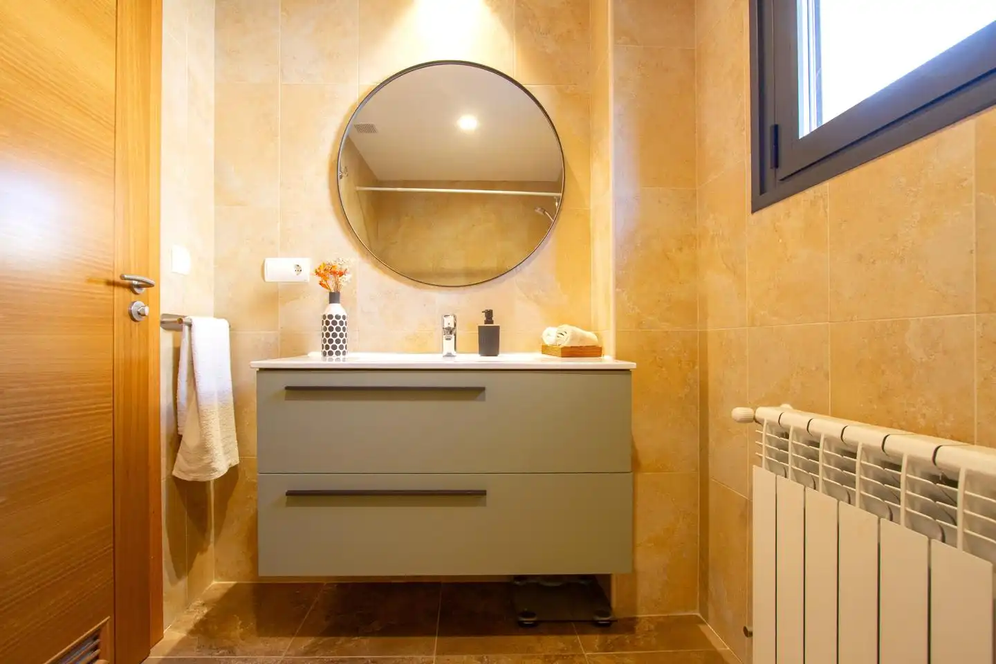 Baño de Casa o chalet en venta en Aoiz / Agoitz con Jardín privado, Terraza y Amueblado