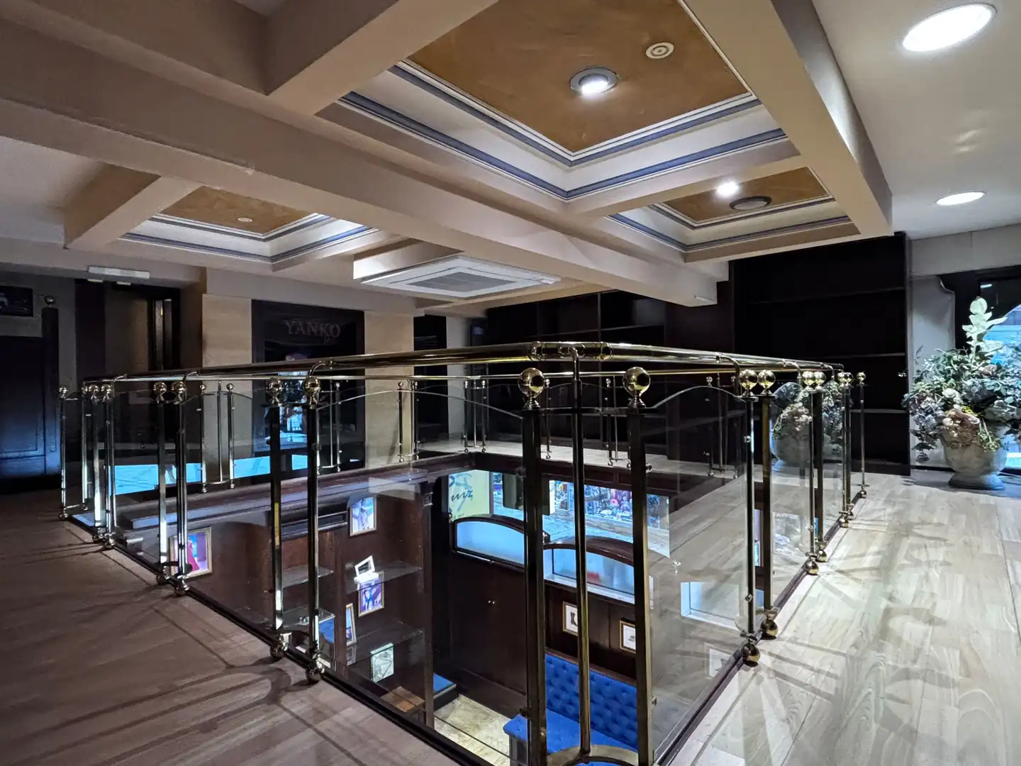 Commercial properties for rent in Burgos  with Air Conditioner, Heating and Furnished