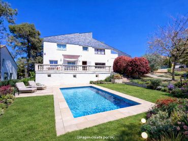 Villa avec balcon à vendre à Vallirana