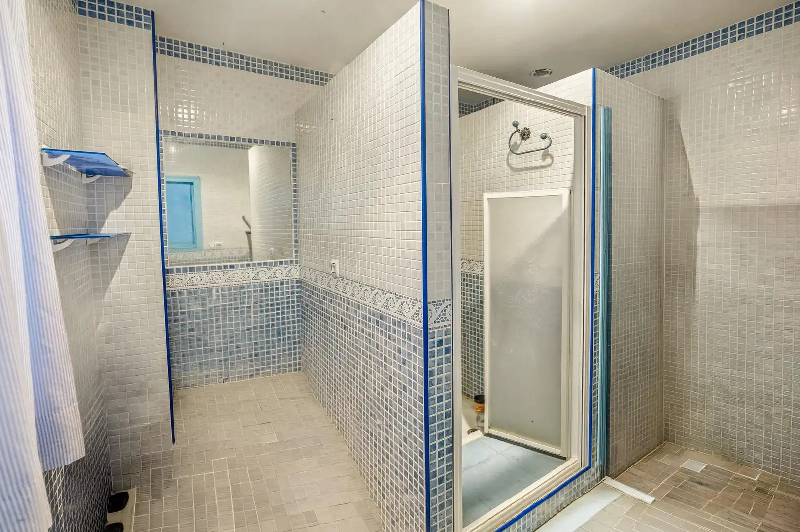 Bany de Casa o xalet en venda en Chiclana de la Frontera amb Aire condicionat, Jardí privat i Terrassa