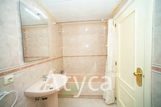 Planta baja de alquiler en Calle del Deporte, 2, Poniente-Norte - Miralbaida - Parque Azahara