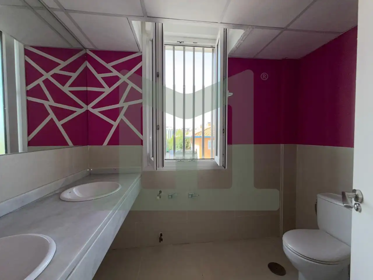 Baño de Casa o chalet en venta en Madrid con Aire acondicionado, Jardín privado y Terraza