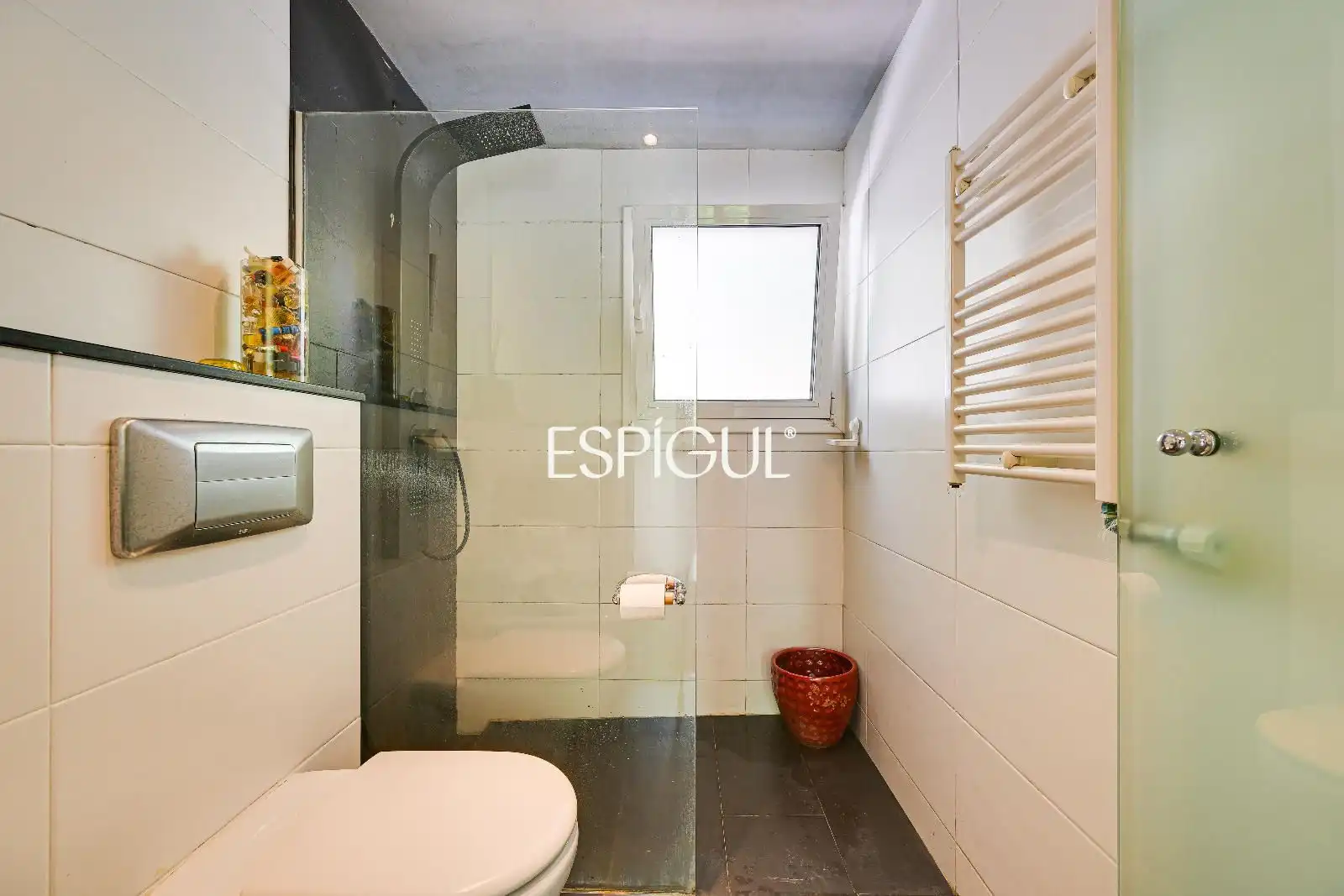 Bany de Casa o xalet en venda en Cerdanyola del Vallès amb Calefacció, Parquet i Terrassa