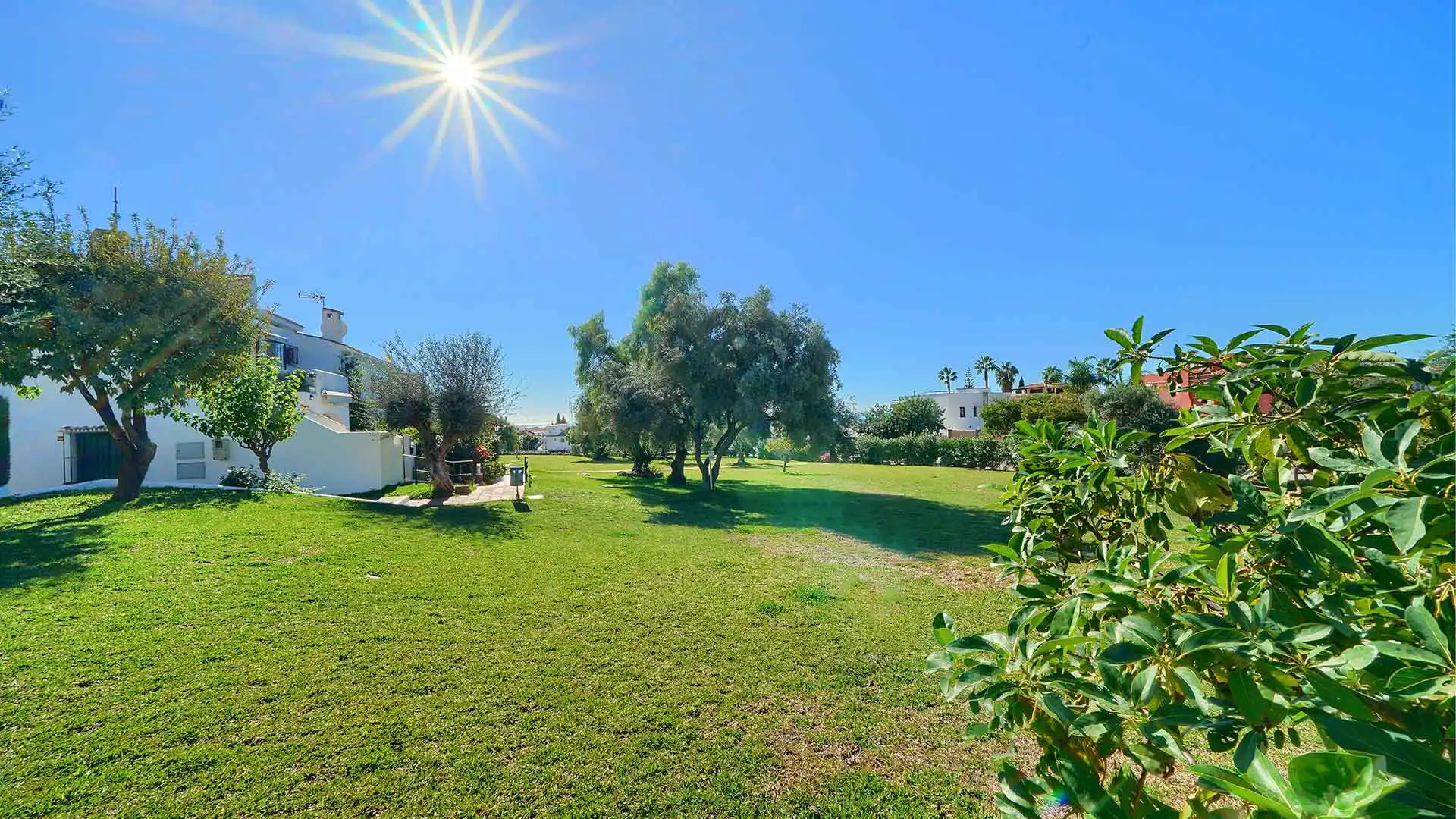 Casa adosada en venta en Marbella con Aire acondicionado, Jardín privado y Terraza
