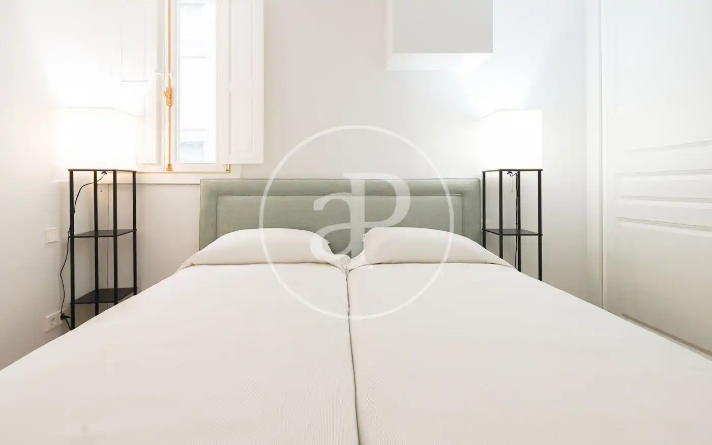 Bedroom of Flat for sale in Madrid  with Air Conditioner, Heating and Storage room