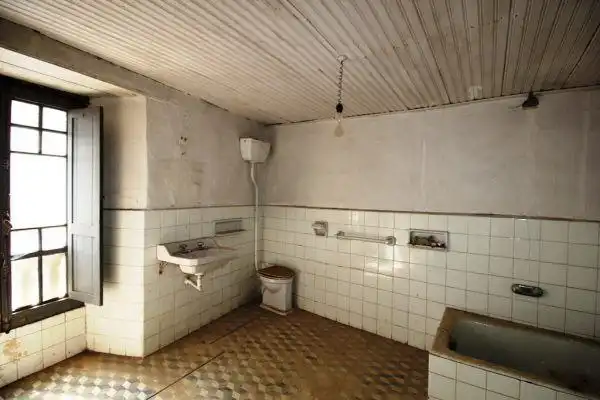 Bathroom of Houses for sale in Samos  with Balcony