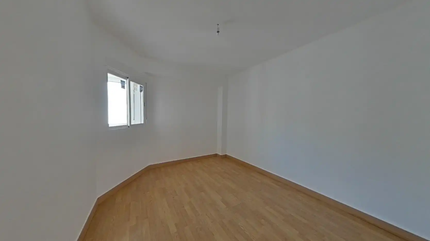 Habitación de Piso en venta en Zaragoza con Calefacción, Horno y Balcón