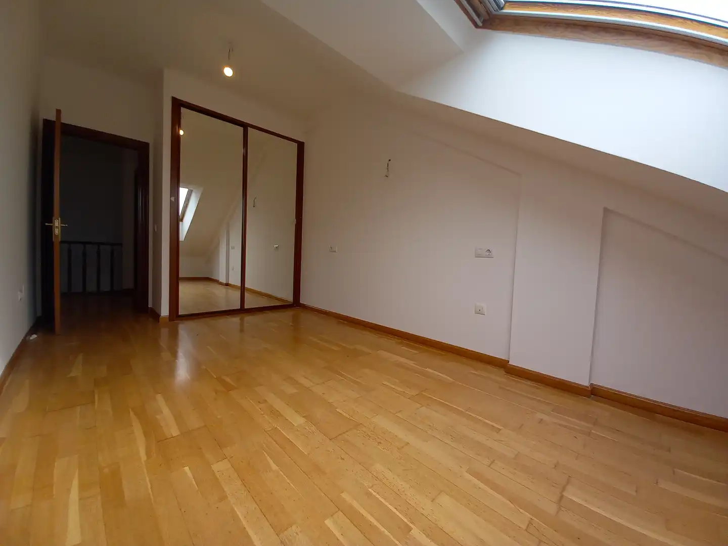 Schlafzimmer von Maisonette zum Verkauf in Castrillón mit Heizung, Ofen und Waschmaschine