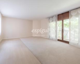 Bedroom of Flat for sale in Sant Cugat del Vallès  with Air Conditioner, Heating and Terrace