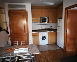 Cuina de Apartament de lloguer en  Lleida Capital amb Aire condicionat i Balcó