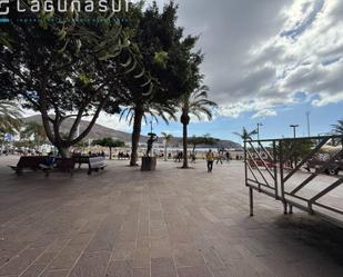 Vista exterior de Casa o xalet en venda en Arona amb Terrassa